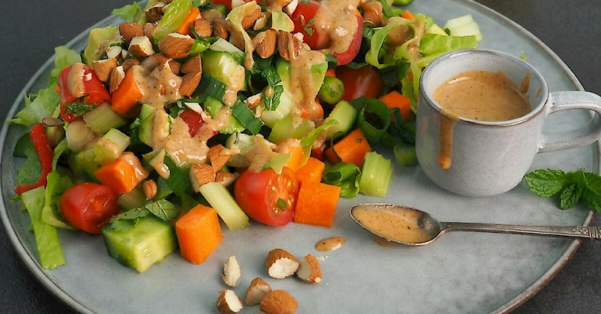 Chopped Mixed Salad with Almonds