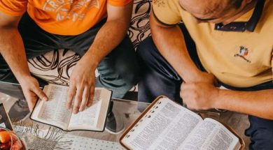 Christians-reading-Bible-in-persecuted-nation.jpg