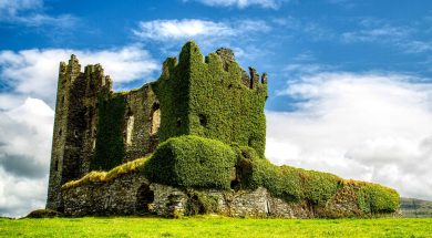 Castle-Ruins-County-Kerry-Ireland.jpg