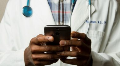 Doctor-with-a-smartphone.jpg